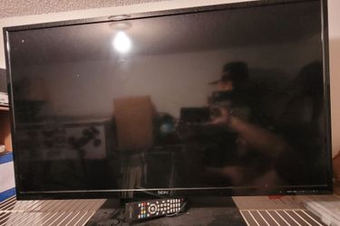 40" TV with remote