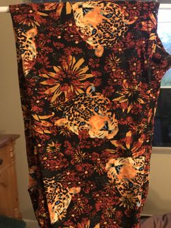 Lularoe TC legging floral tigers New