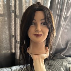 Ms Maria Manikin Head