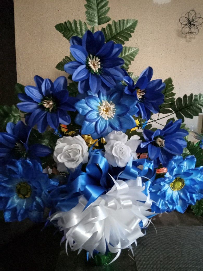 Beautiful Floral Arrangement For Cemetery.