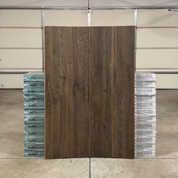 New TrafficMaster “Glover Grove Reclaimed Oak” Water Resistant Laminate Wood Flooring (21.26 sq. ft./box)