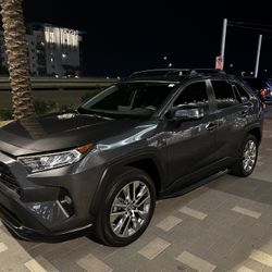 Toyota RAV4 XLE Premium