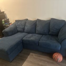 Furniture/Couch 