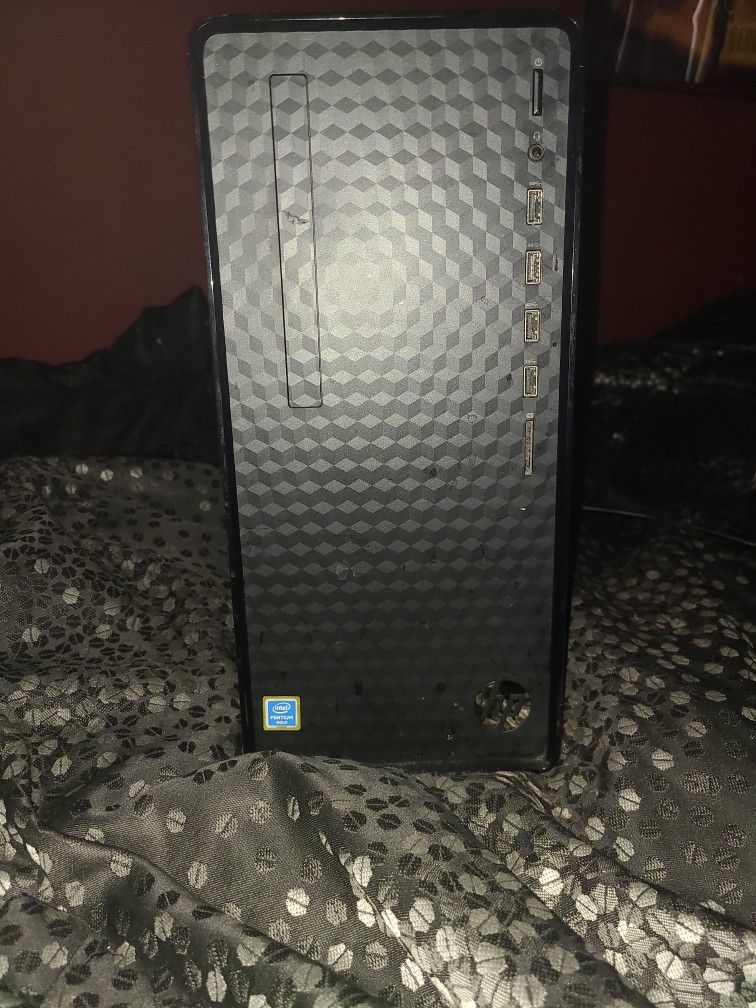 HP Desktop M01-F1014  with basic Mouse And Keyboard