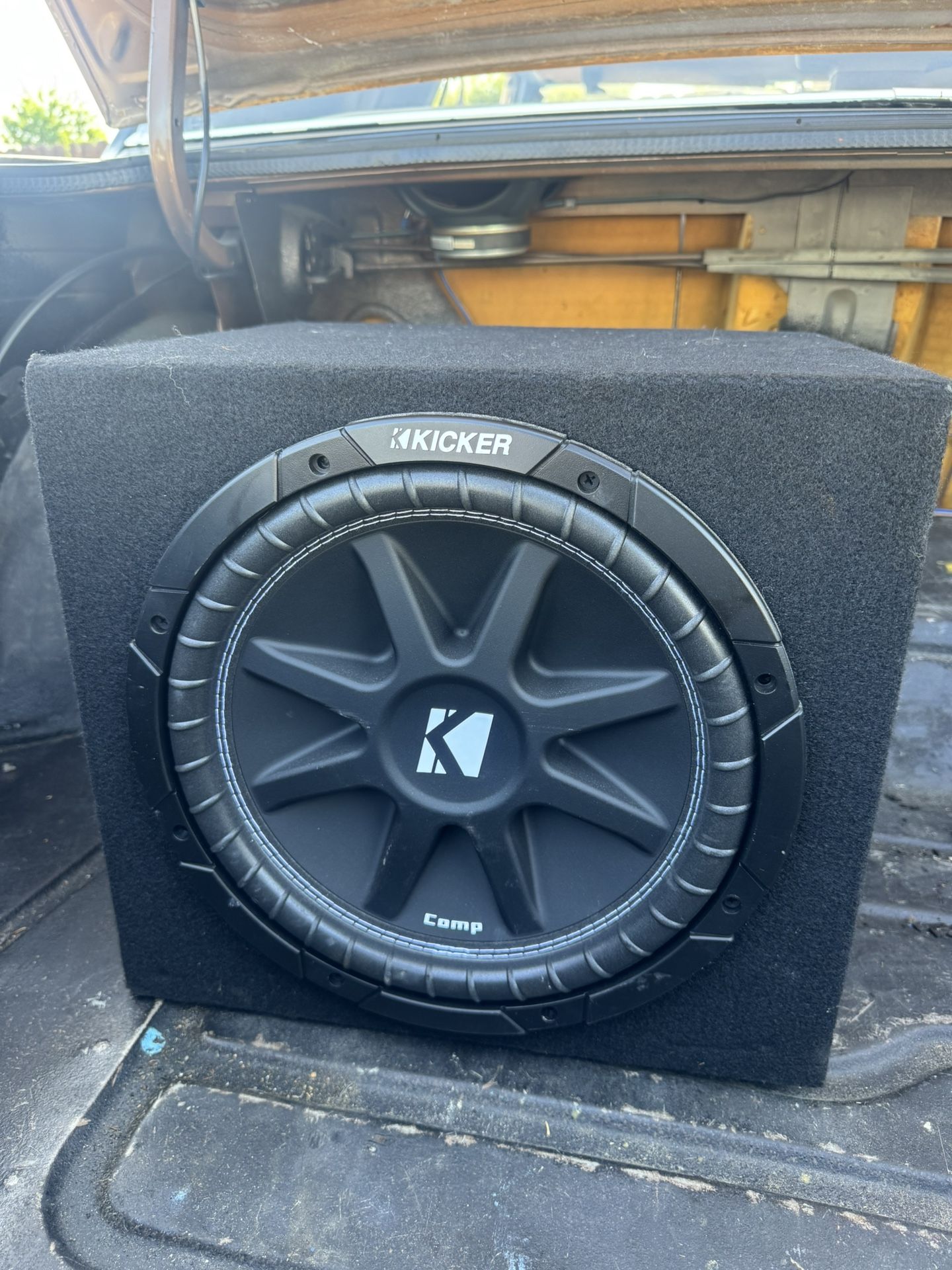 12 Inch Kicker Subwoofer And Box