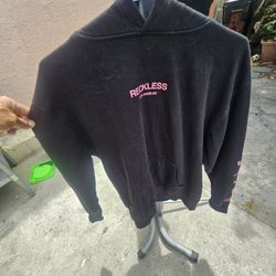 SWEATER YR MEDIUM LARGE 