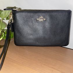 New Coach Small Wristlet Black Leather