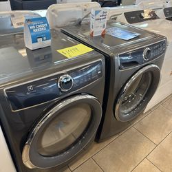 Electrolux Washer Gas Dryer 1399$ For Both 