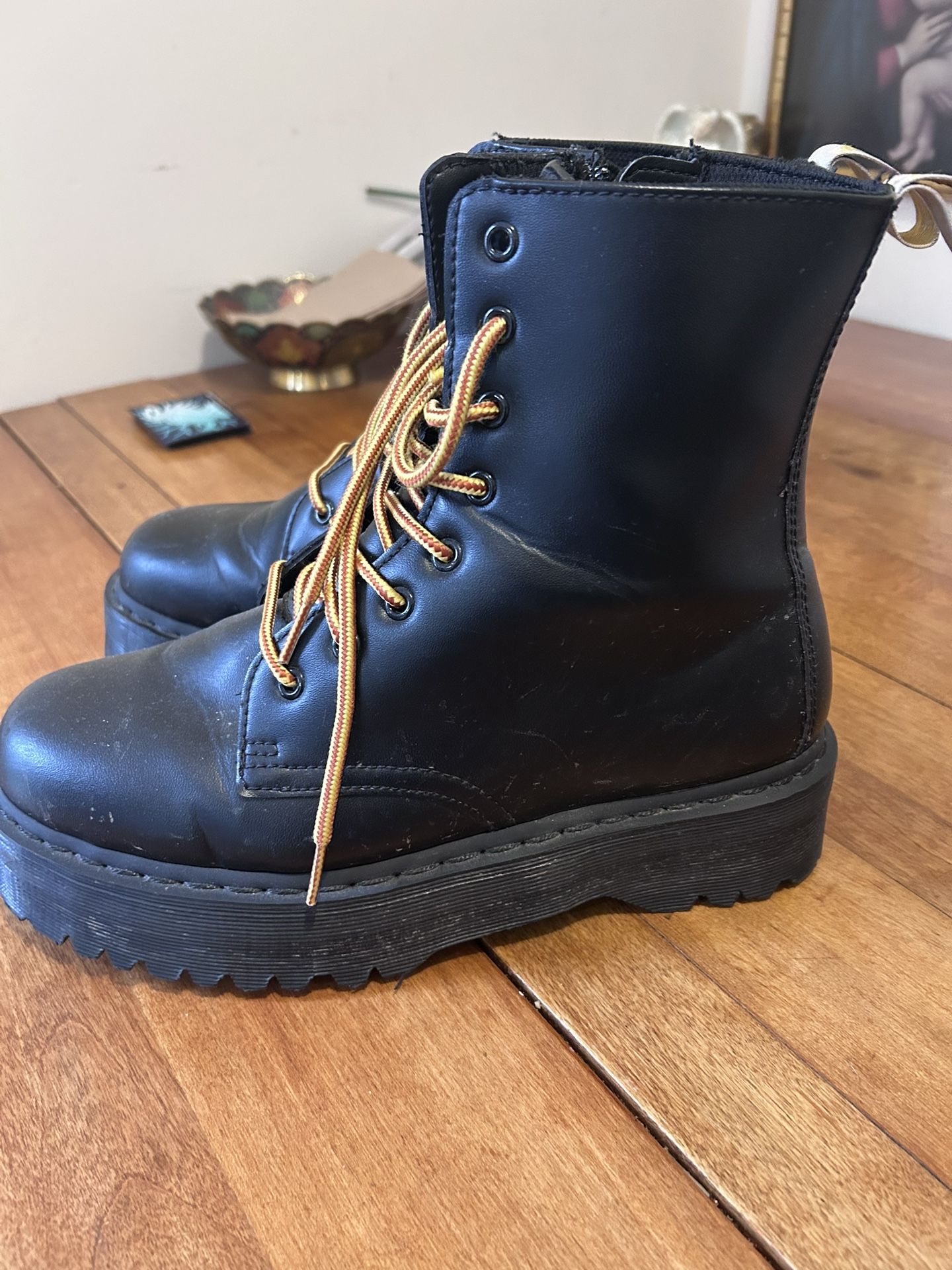 Men’s Platform Doc Martens