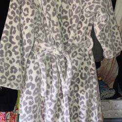 Tucker&Tate☆Leopard Robe With Hood☆Super Soft & Cozy☆Size L 