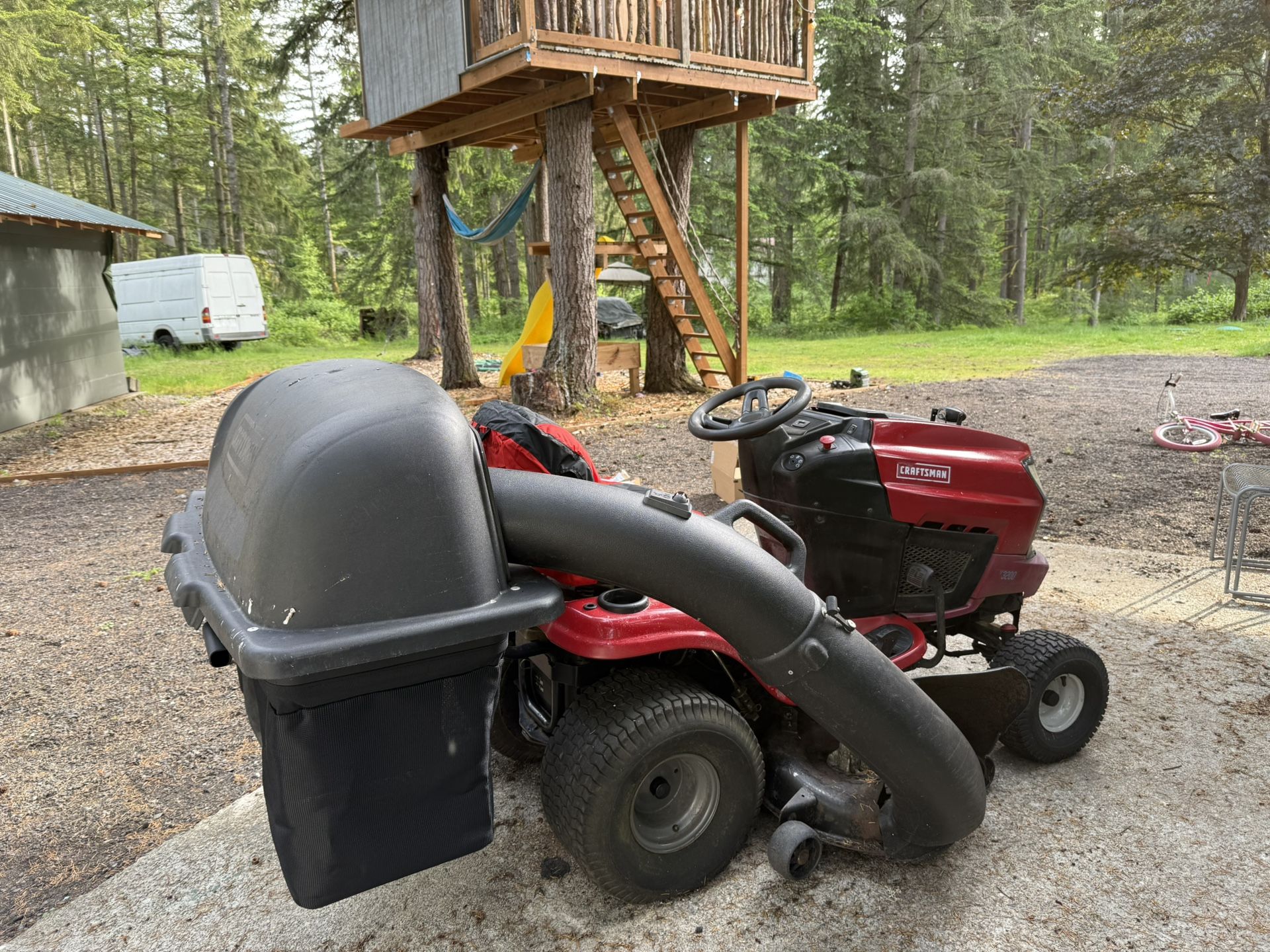 Craftsman Mower 48” Deck W/3 Bagger Riding Lawn Mower