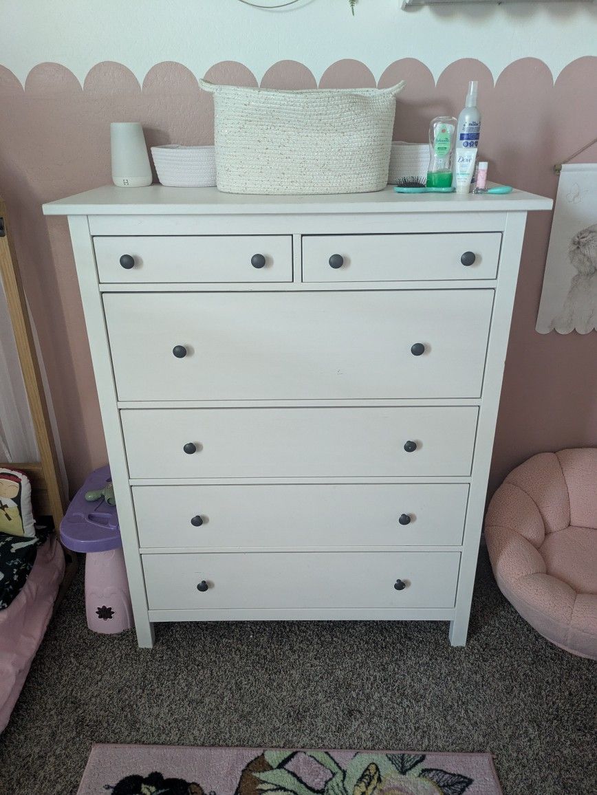 Hemnes Dresser