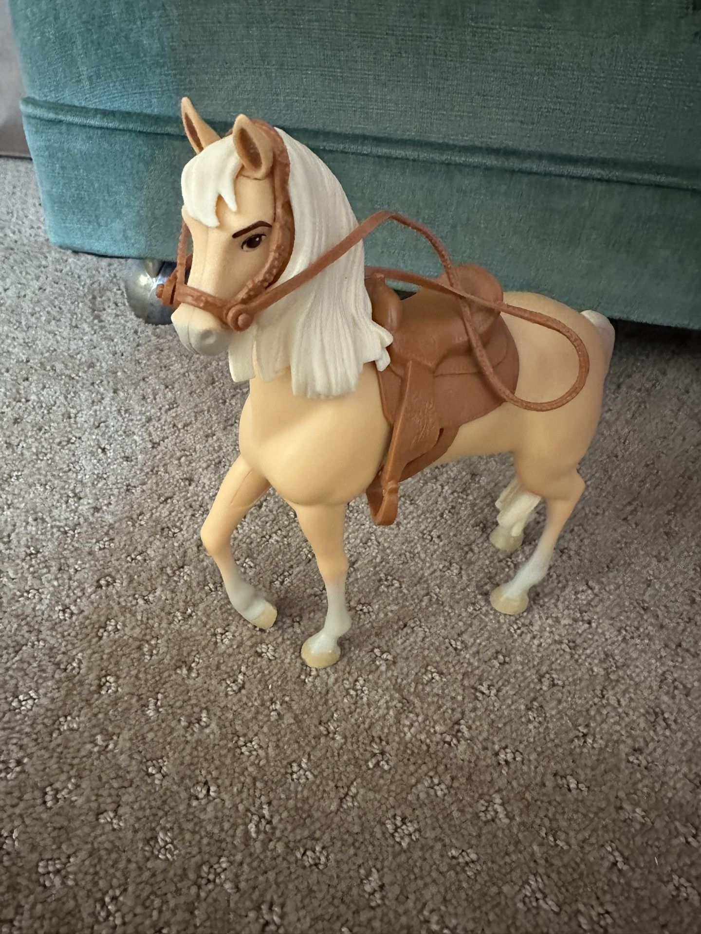 3 Horses