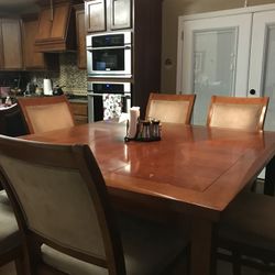 Dinette Table