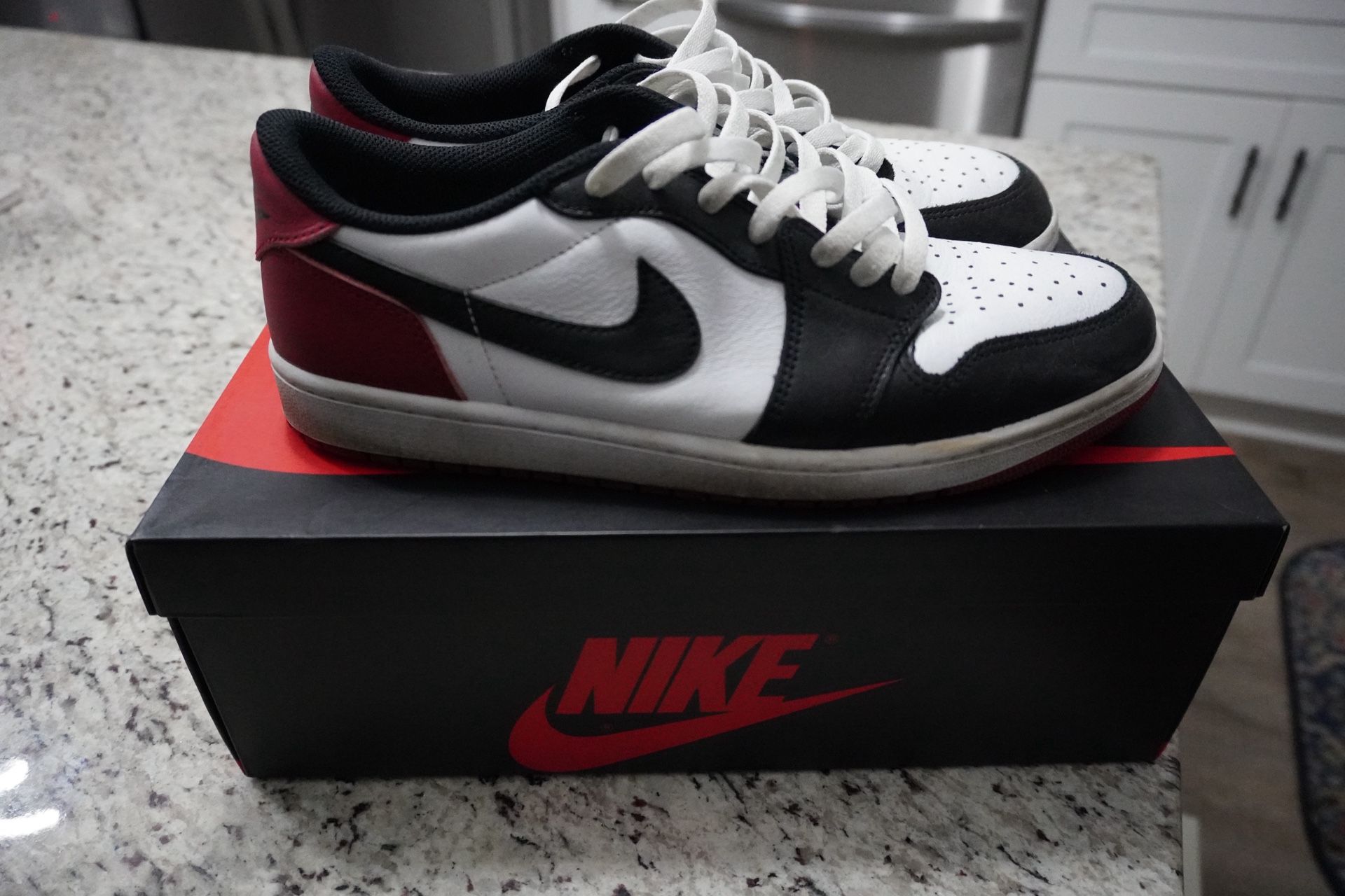 Jordan 1 Low Black Toe Size 11
