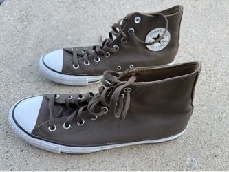 Brown leather Converse sneakers, size 11