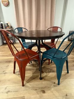 Small dining table for 4