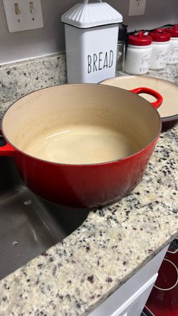 Lecruest Dutch oven