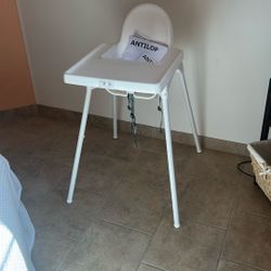 New Simple High Chair