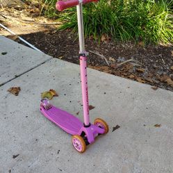 Swagtron K5 3-Wheel Kids Scooter with Light-Up Wheels Height-Adjustable for Boys or Girls Ages 3+