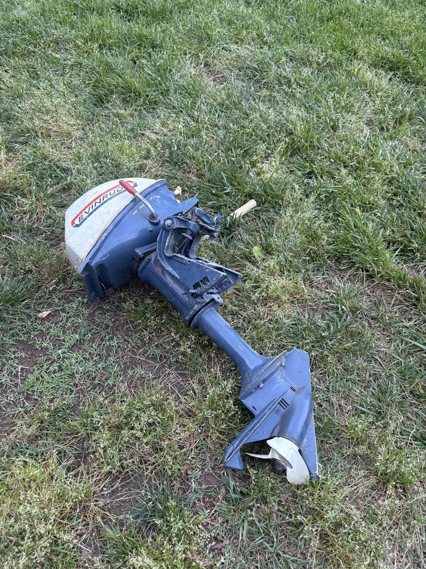 1970 Evinrude 4hp Yachtwin 4136