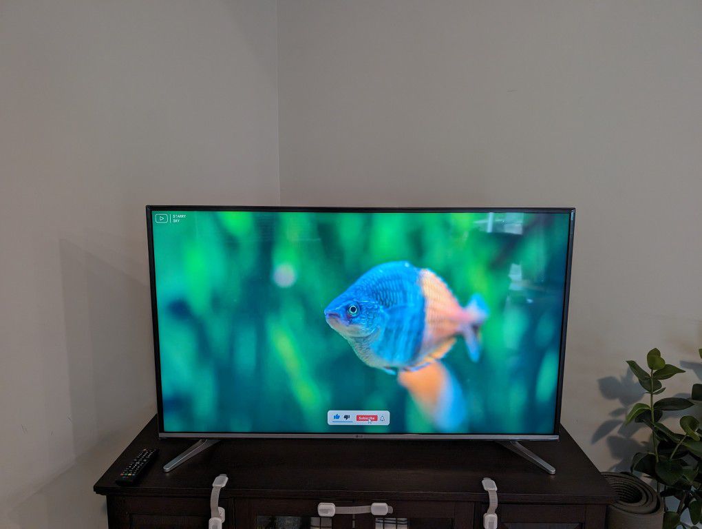 LG 50" UHD TV 4K