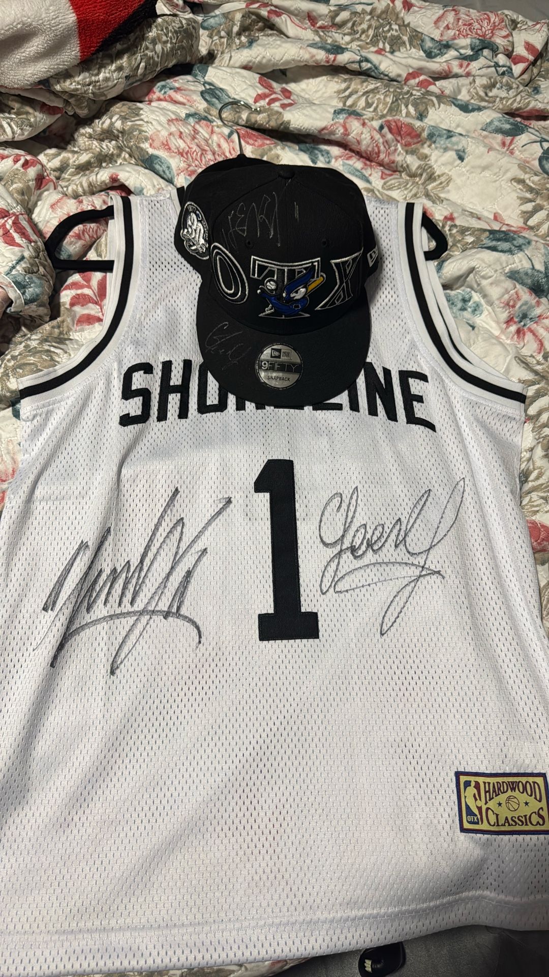 Shoreline Mafia ohgeesy And Fenix hat And Jersey signed