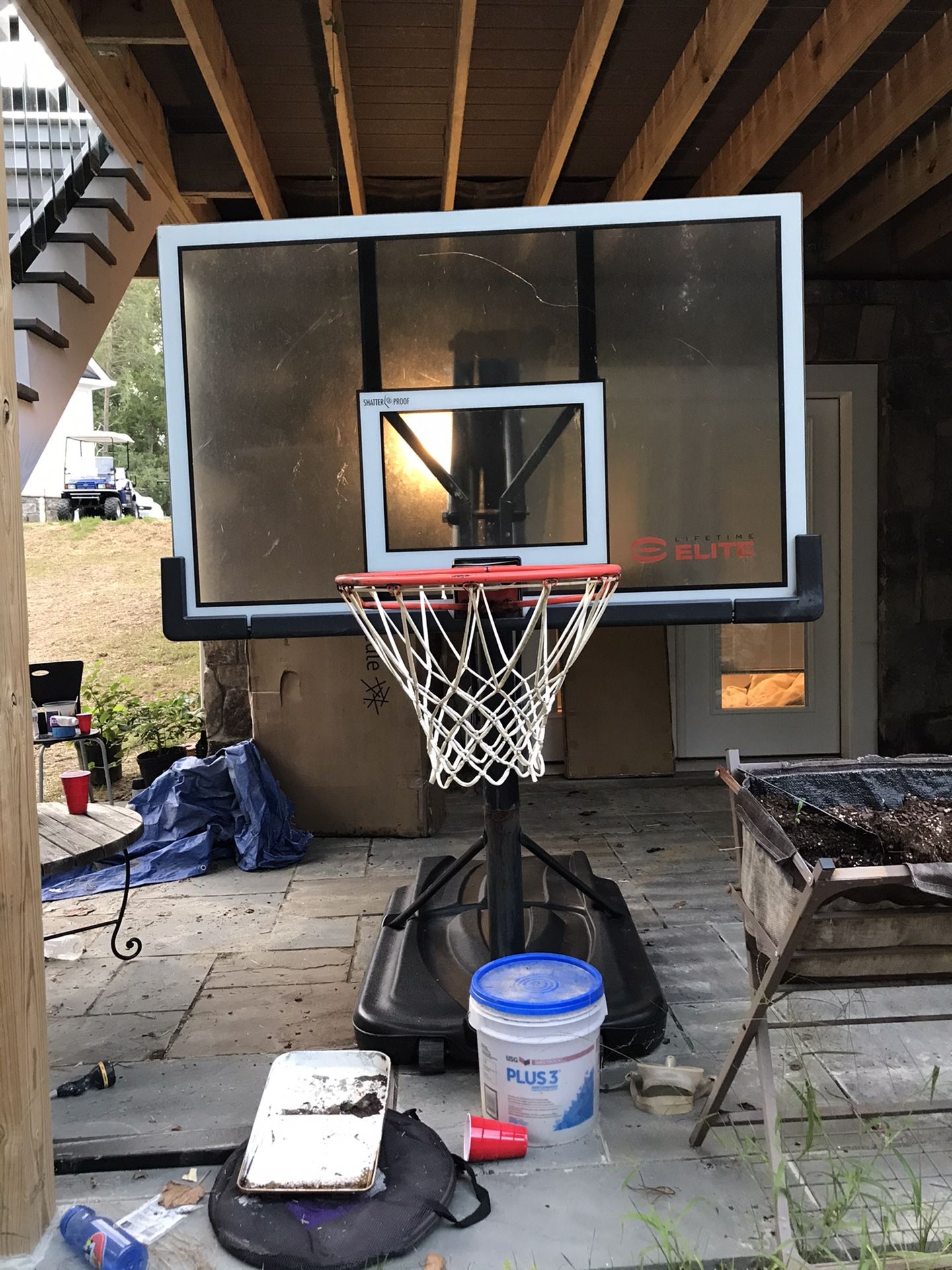 Pool basketball hoop