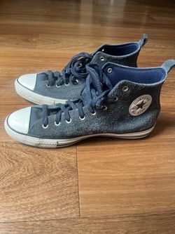 Converse Chuck Taylor  Suede size 12