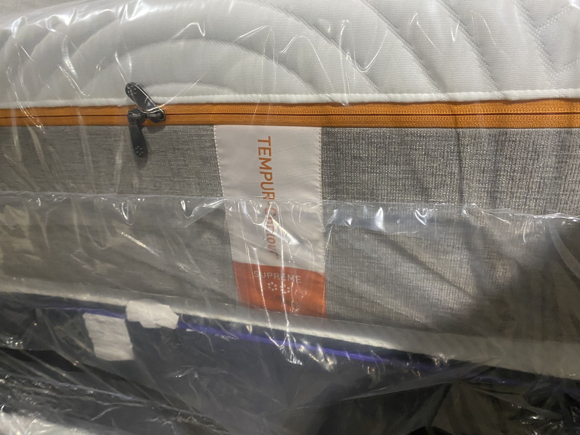 Mattrress Tempur Pedic Countor Supreme Queen Size