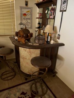 Bar W/stools and accessories
