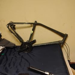 Specialized Mountain Bike Frame With 3 Piece Cranks