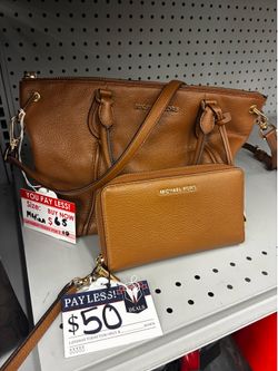 Micheal Kors Purse And Wallet