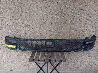 2023-25 Jeep Wagoneer Lower Grill