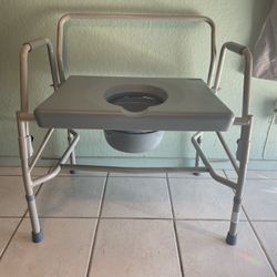 Wide Seat Adjustable Commode