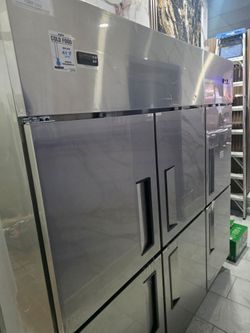Reach in cooler/freezer