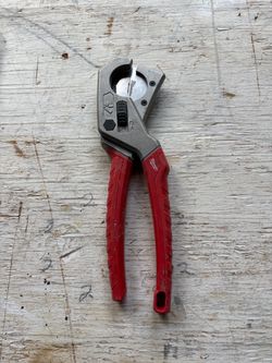 Milwaukee 1” Pex Cutter