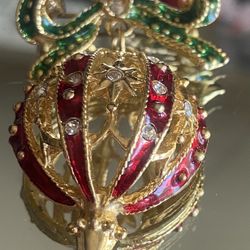 Vintage Enameled Gold Christmas Ornament Brooch
