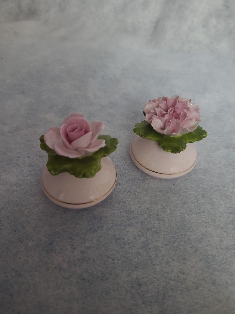 Adorable Salt And Pepper Shakers