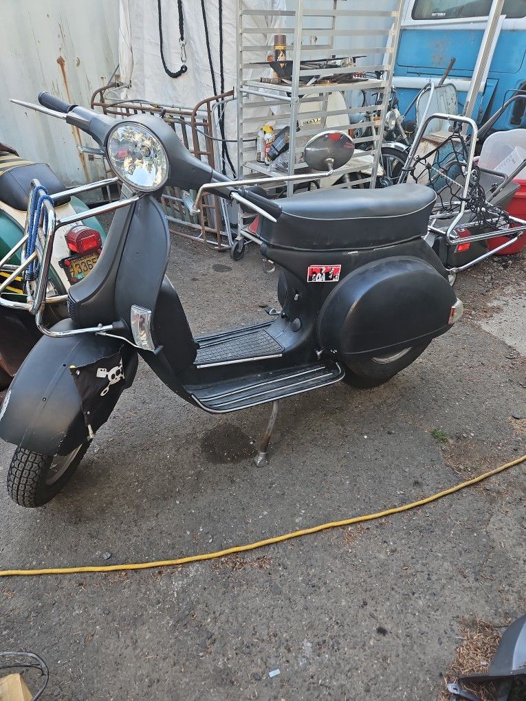 1979 Vespa P125