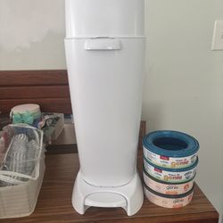 Player Diaper Genie
