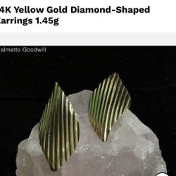14K gold diamond shaped earrings