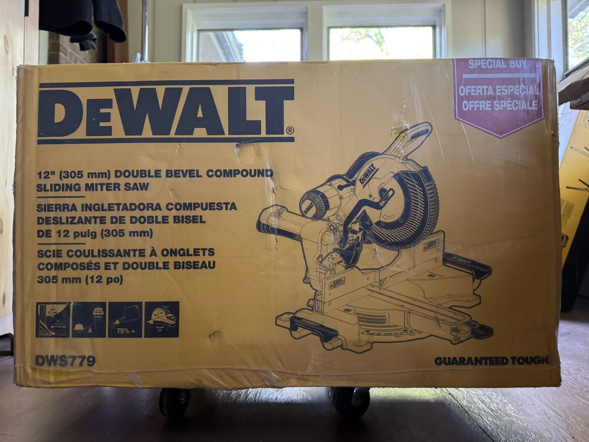 *Brand New* DeWalt DWS779 Compound 12” Miter Saw / Chop Saw