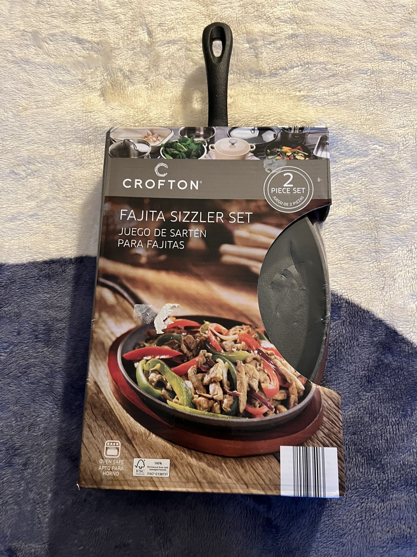 Crofton - Fajita Sizzler Set - Cast Iron Pan with Long Wood Trivet