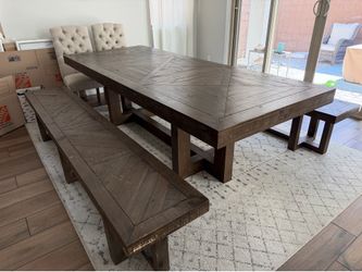 Living spaces table