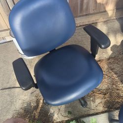 Blue Office Chairs With Wheels 
