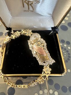 Exclava de mujer muy hermosa San judas oro chapeado