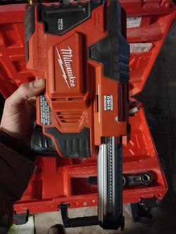 Milwaukee M12 Hammervac
