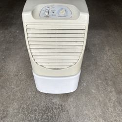 WHIRLPOOL DEHUMIDIFIER 
