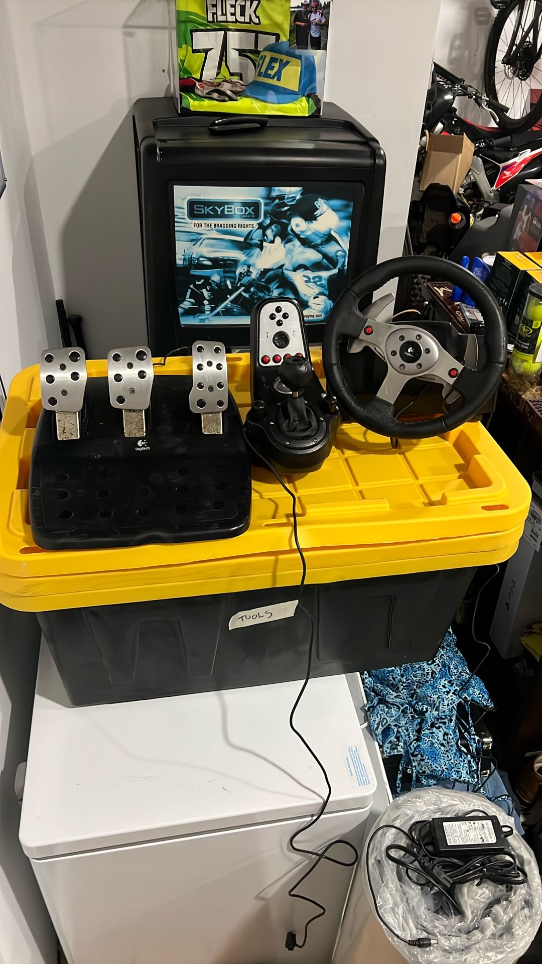 Logitech G27 Racing Wheel 